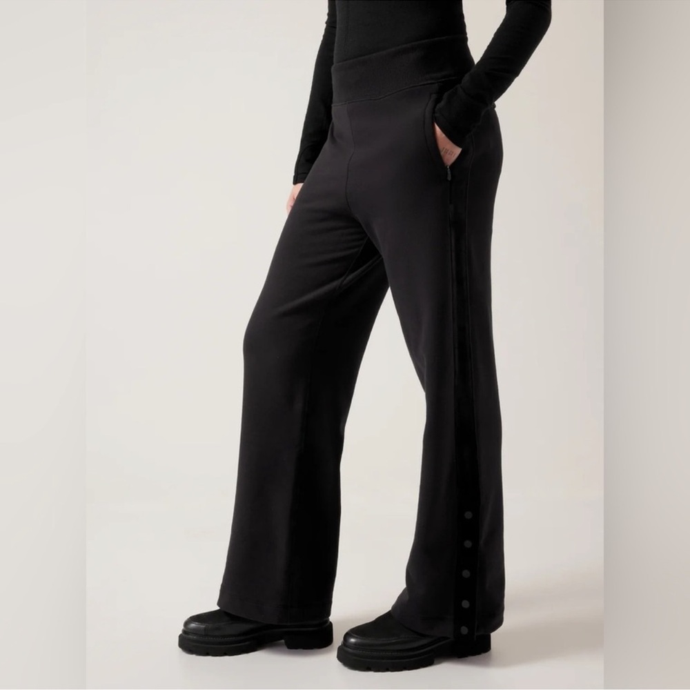 Athleta Retroplush Velvet Straight Leg Black Casual Lounge Pants